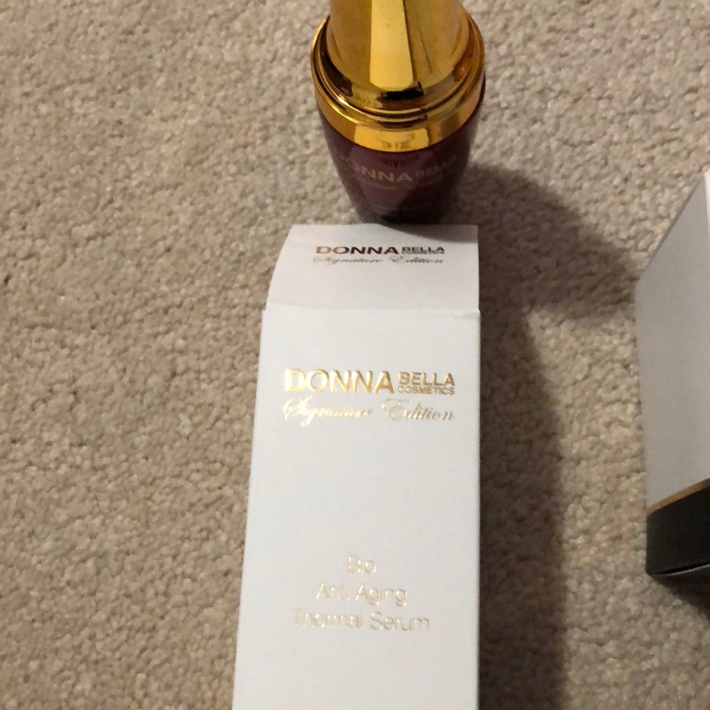 Cosmetics - Picture 4 of 4